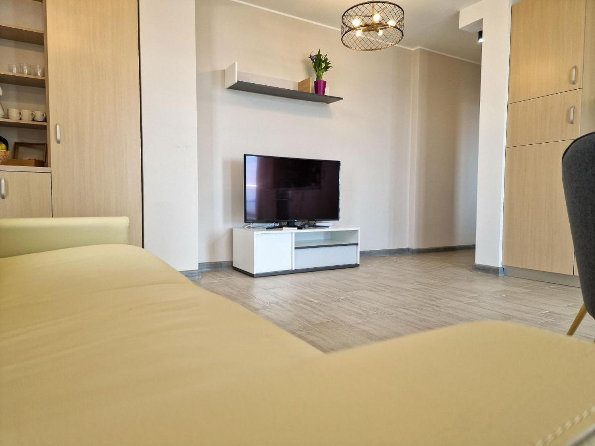 Panoramic Aparthotel Pool & Spa Mamaia Nord Navodari Exterior photo