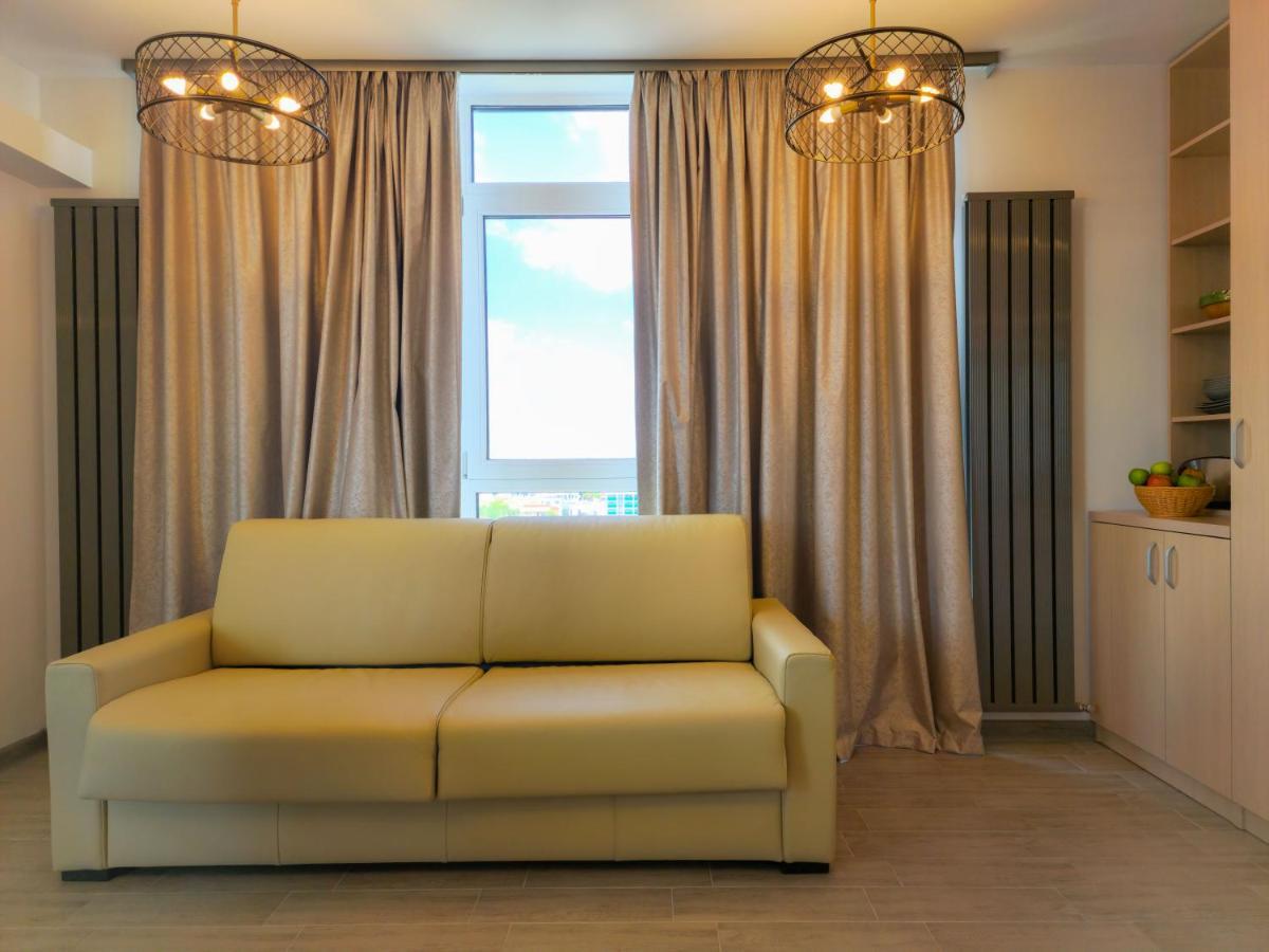 Panoramic Aparthotel Pool & Spa Mamaia Nord Navodari Exterior photo